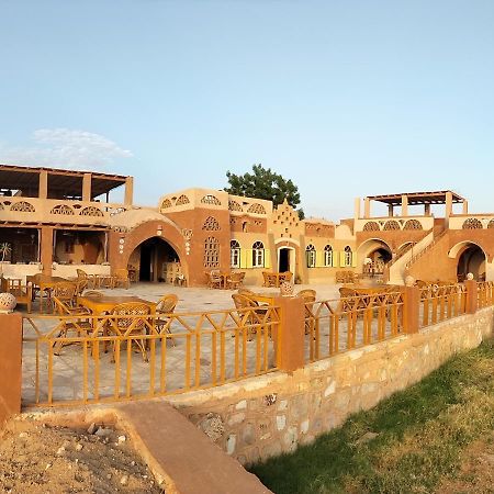 Eskaleh Eco-Lodge Abu Simbel Buitenkant foto